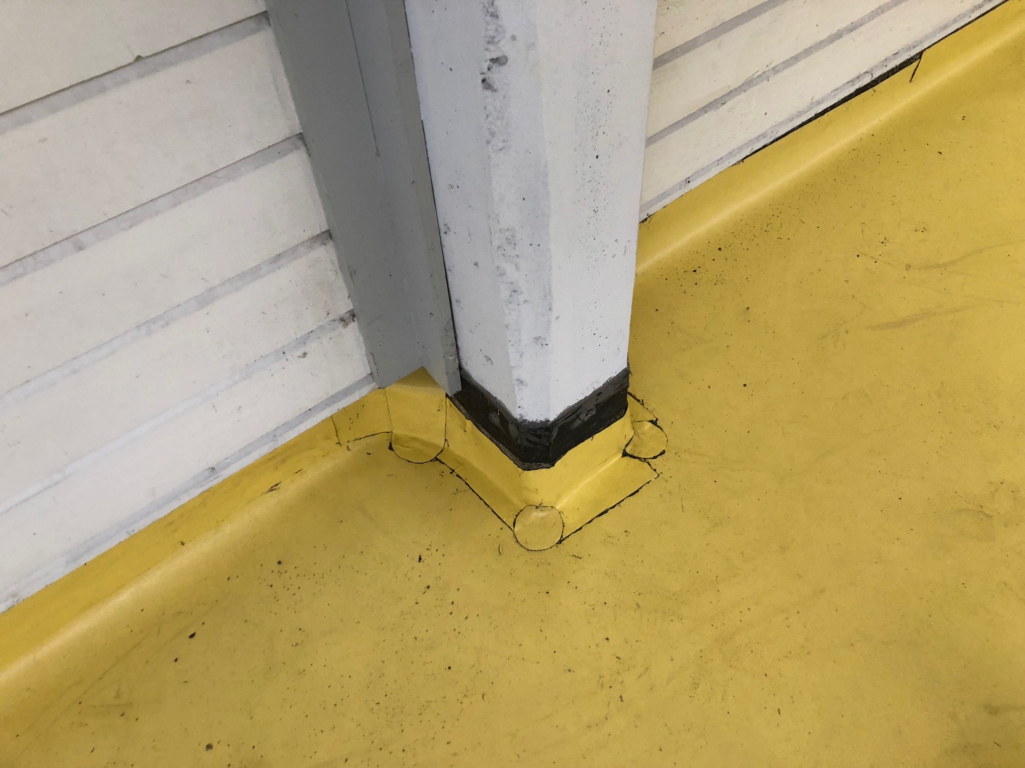 GG kinnituste paigaldus posti ümbruses