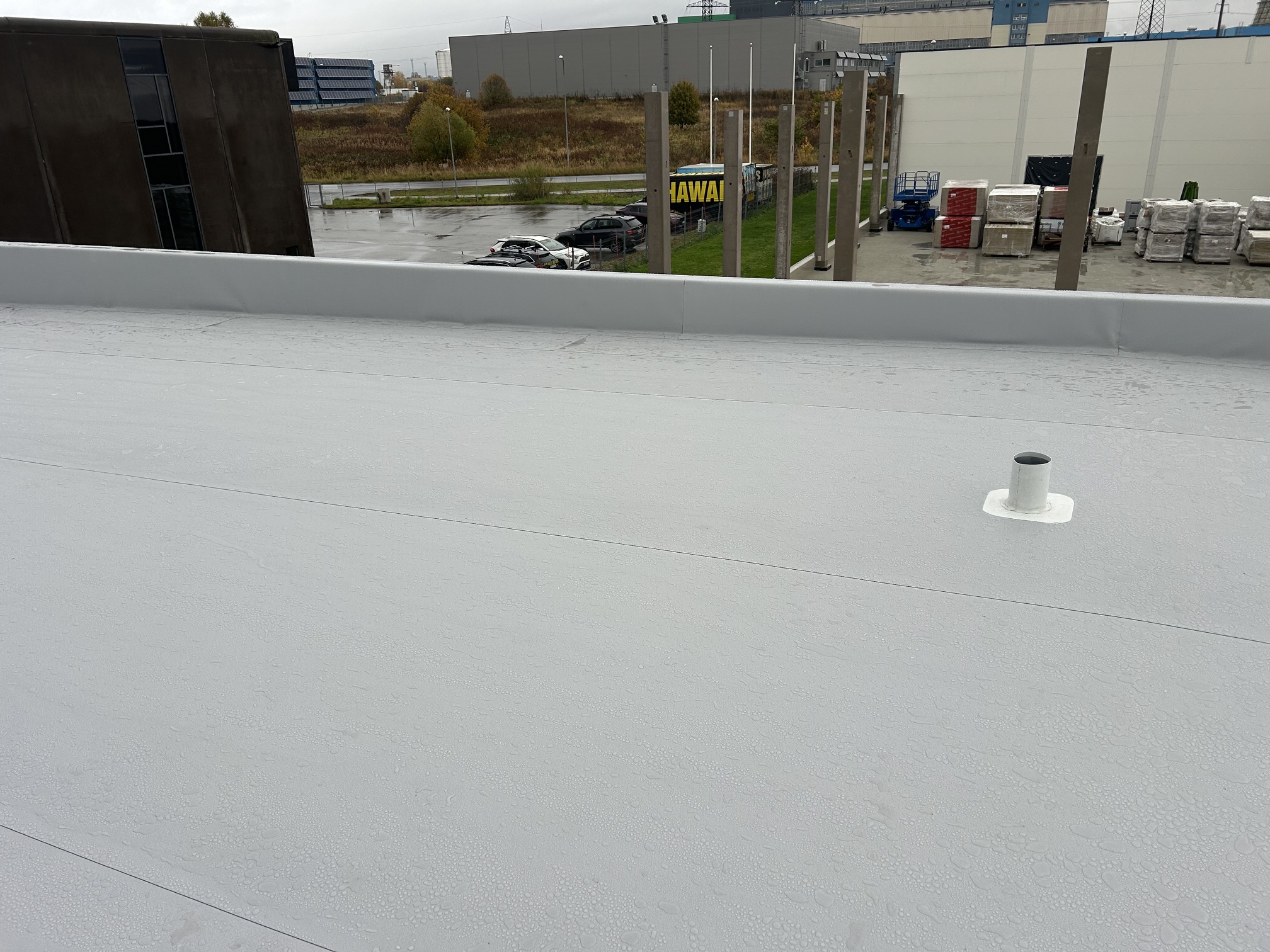 PVC-katuse läbiviigu tihendatud detail